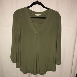 Two by Vince Camuto Women’s V-Neck Blouse Dark Olive Green XL
